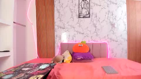 Snapshot of jessika_horny01 chatting on May 15, 10:17 pm jessica online show from May 15, 10:17 pm