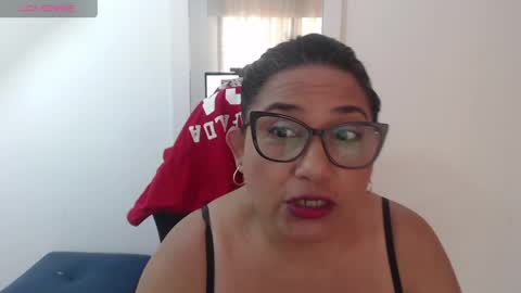 paola online show from April 18, 1:59 pm