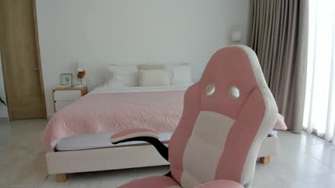    online show from January 30, 6:32 pm