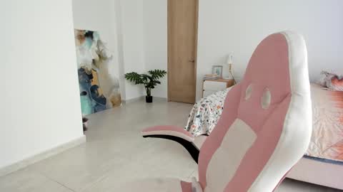    online show from February 24, 4:36 pm