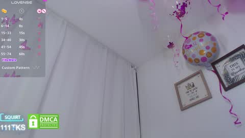 Snapshot of jessiwet chatting on January 25, 12:06 am jessiwet online show from January 25, 12:06 am