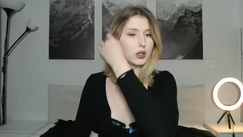 Snapshot of jessstonem chatting on September 9, 7:46 pm jessstonem online show from September 9, 7:46 pm