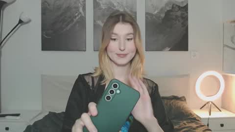 Snapshot of jessstonem chatting on October 22, 9:03 pm jessstonem online show from October 22, 9:03 pm