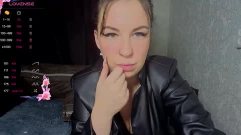 Snapshot of jessy_demon chatting on October 27, 12:15 am Jessy online show from October 27, 12:15 am