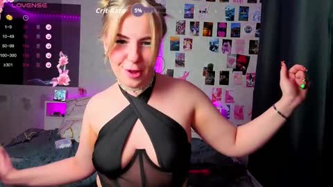 Snapshot of jessy_demon chatting on April 5, 8:06 pm Jessy online show from April 5, 8:06 pm