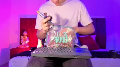 Snapshot of jessy_mateus chatting on April 2, 8:17 pm Jessy Mateus online show from April 2, 8:17 pm