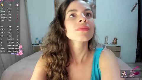 Snapshot of jessye_golden chatting on February 26, 11:59 pm jessye_golden online show from February 26, 11:59 pm