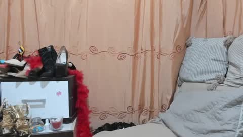 Snapshot of jessylonghair chatting on June 17, 12:46 am Jessylonghair online show from June 17, 12:46 am