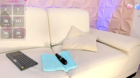 Snapshot of jessymorgan_ chatting on January 11, 9:36 am Jessy Morgan online show from January 11, 9:36 am