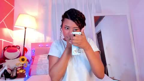 Snapshot of jessyzoe chatting on June 1, 1:46 pm Jessy online show from June 1, 1:46 pm