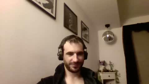 Snapshot of jestersquid19 chatting on July 12, 9:28 pm jestersquid19 online show from July 12, 9:28 pm