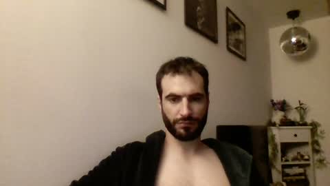Snapshot of jestersquid19 chatting on July 27, 9:44 pm jestersquid19 online show from July 27, 9:44 pm