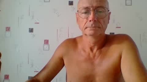 Snapshot of jet66000 chatting on September 14, 8:46 am jet66000 online show from September 14, 8:46 am