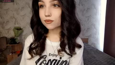 I am Gina ntmu Lets hit 10 Thumbs Up together online show from April 22, 6:49 am