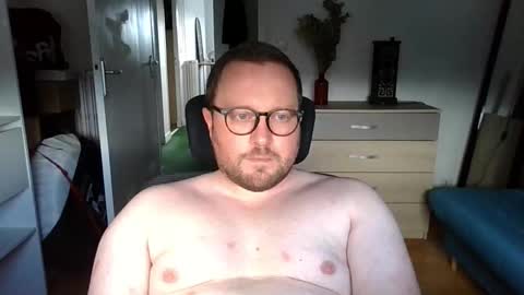 Snapshot of jeuneloup92 chatting on September 11, 3:56 pm jeuneloup92 online show from September 11, 3:56 pm