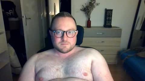 jeuneloup92 online show from January 16, 8:24 pm