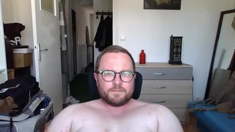 jeuneloup92 online show from July 10, 1:25 pm