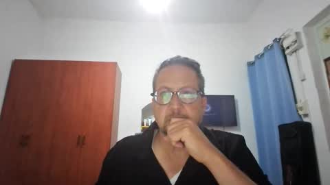 jewbitch1 online show from October 1, 2:17 am