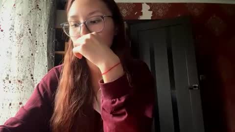 Mia online show from June 22, 7:27 am