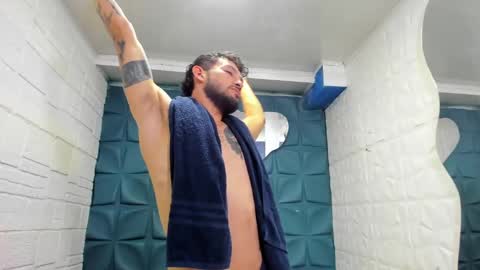 Queen and King online show from December 14, 9:29 am