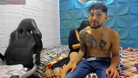 Queen and King online show from December 29, 1:56 am