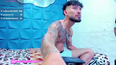 Queen and King online show from December 30, 4:09 am