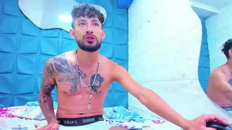 Queen and King online show from January 9, 7:10 am