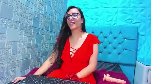 Queen and King online show from January 21, 7:28 pm