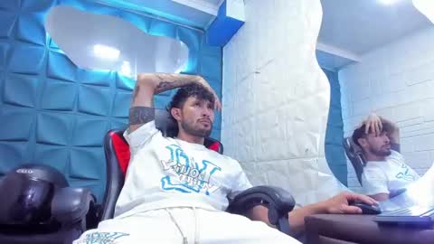 Queen and King online show from January 30, 2:49 am