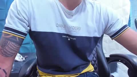 Queen and King online show from February 7, 3:12 am