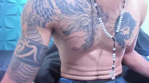 Queen and King online show from February 7, 9:15 pm