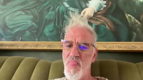 jewlronny online show from April 24, 7:55 am