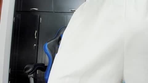 Snapshot of jey_cox23 chatting on September 16, 12:06 pm jey cox online show from September 16, 12:06 pm