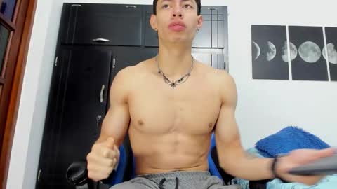 Snapshot of jey_cox23 chatting on October 4, 10:57 am jey cox online show from October 4, 10:57 am