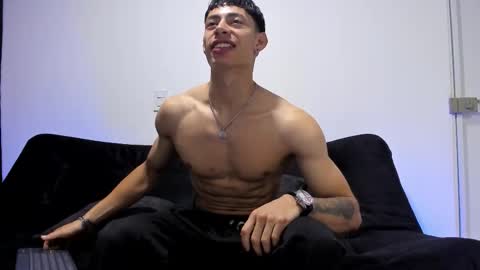 jey cox online show from November 18, 10:41 am