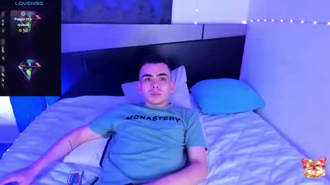 Snapshot of jey_keler chatting on December 29, 11:29 am jey keler online show from December 29, 11:29 am