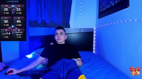 Snapshot of jey_keler chatting on January 9, 5:23 am jey keler online show from January 9, 5:23 am