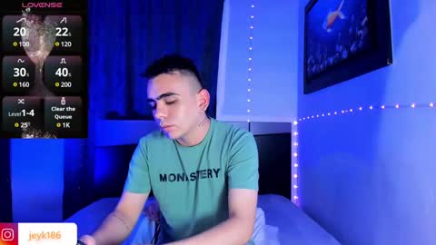 Snapshot of jey_keler chatting on January 17, 5:42 am jey keler online show from January 17, 5:42 am