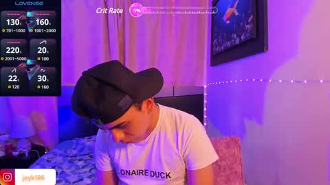 Snapshot of jey_keler chatting on March 4, 2:49 am jey keler online show from March 4, 2:49 am