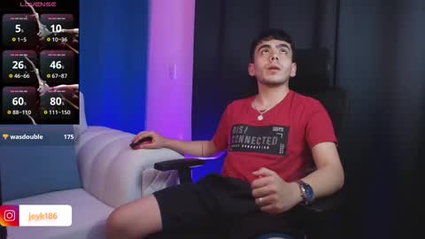 Snapshot of jey_keler chatting on November 28, 2:14 am jey keler online show from November 28, 2:14 am