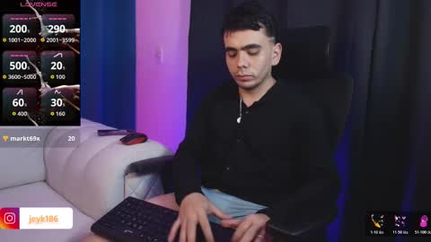 Snapshot of jey_keler chatting on November 29, 6:16 am jey keler online show from November 29, 6:16 am