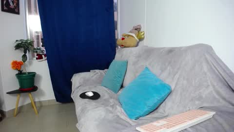 Snapshot of jezabel_purple chatting on November 21, 10:47 am Camila online show from November 21, 10:47 am