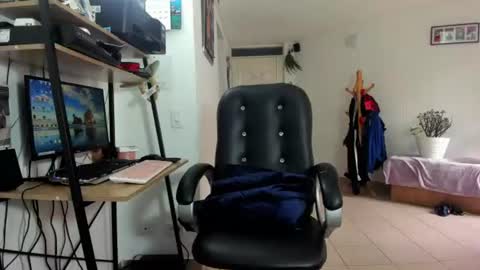 Snapshot of jezabel_purple chatting on June 22, 4:48 pm Camila online show from June 22, 4:48 pm