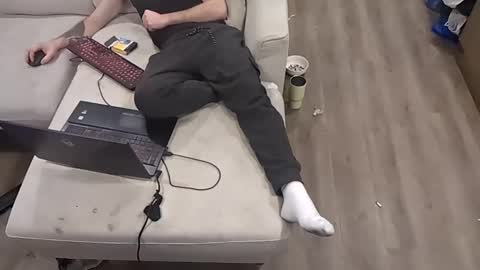 Snapshot of jf12334 chatting on November 23, 9:31 am NedeledeN online show from November 23, 9:31 am