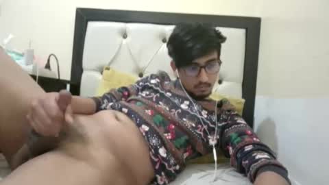 HotArabGuy24 online show from January 15, 9:18 pm