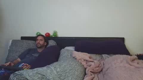 Snapshot of jgquaife chatting on November 13, 3:55 pm FoxHunter1 online show from November 13, 3:55 pm