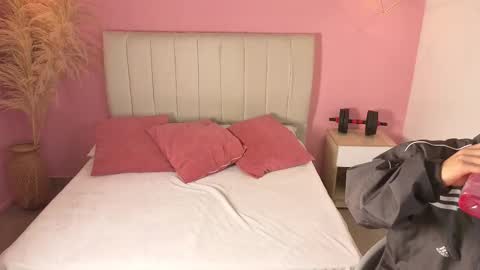 Jhan online show from March 25, 11:05 am