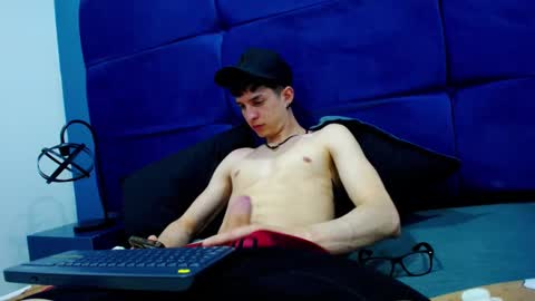 Snapshot of jheampiero chatting on September 27, 2:11 pm Jheampiero online show from September 27, 2:11 pm