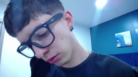 Snapshot of jheampiero chatting on October 1, 2:23 pm Jheampiero online show from October 1, 2:23 pm