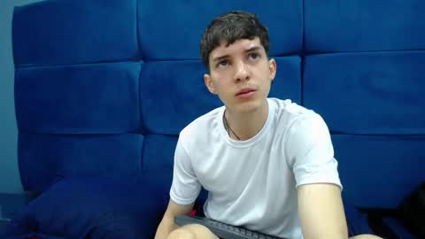 Snapshot of jheampiero chatting on October 12, 1:43 pm Jheampiero online show from October 12, 1:43 pm